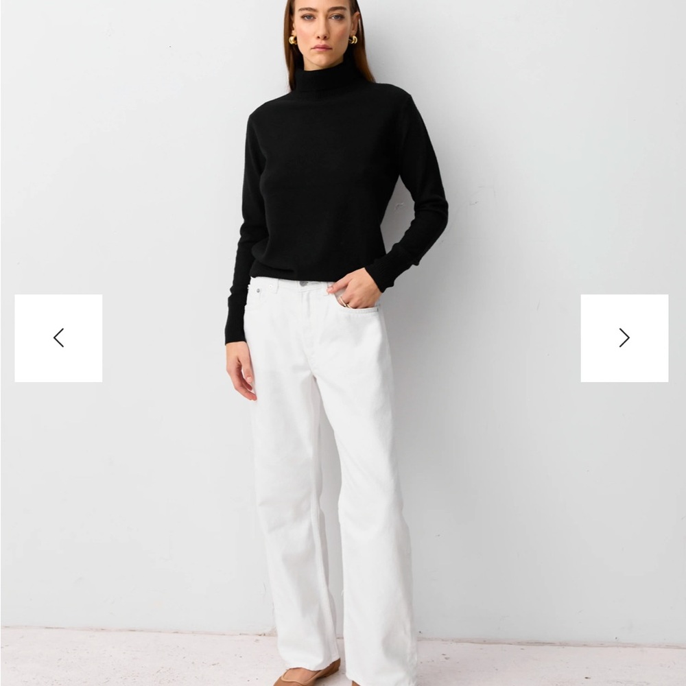 Black 100% Cashmere Turtleneck Sweater